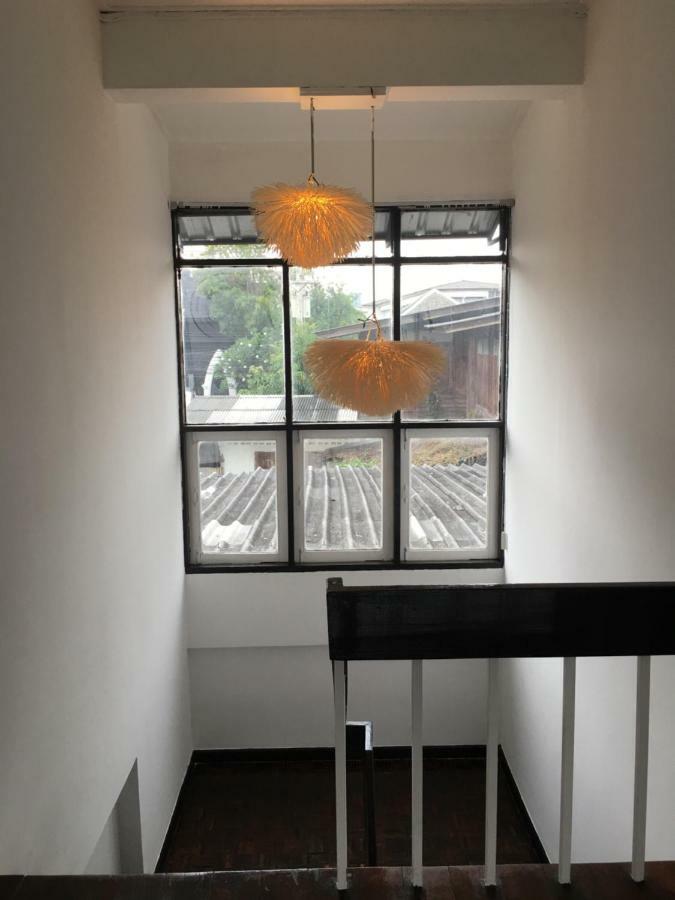 Cozy By Funwahn Bed and Breakfast Chiang Mai Exteriör bild