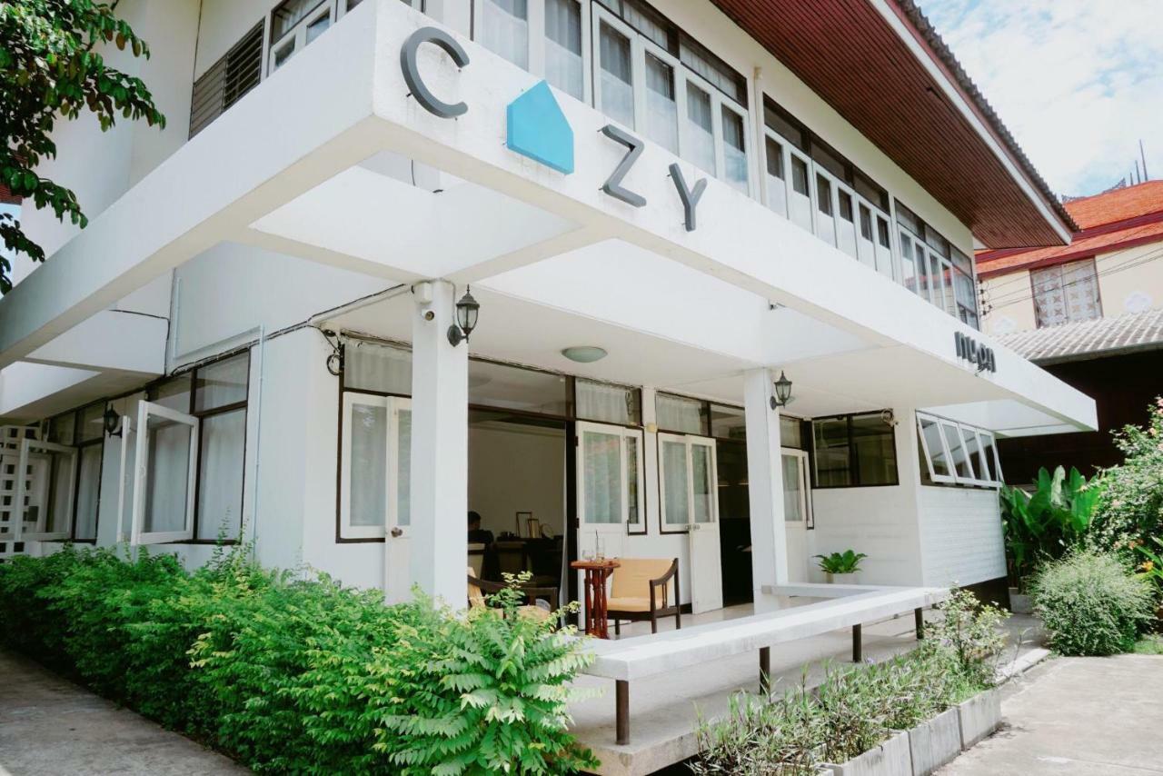 Cozy By Funwahn Bed and Breakfast Chiang Mai Exteriör bild