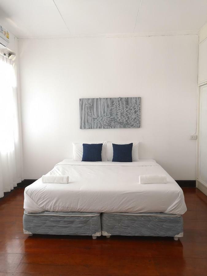 Cozy By Funwahn Bed and Breakfast Chiang Mai Exteriör bild