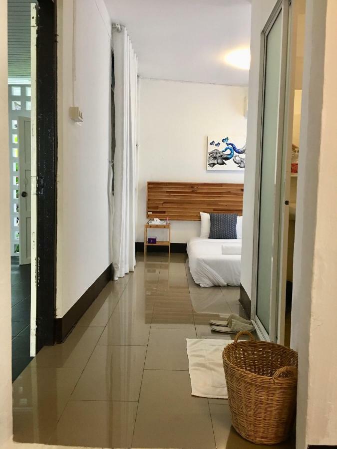 Cozy By Funwahn Bed and Breakfast Chiang Mai Exteriör bild