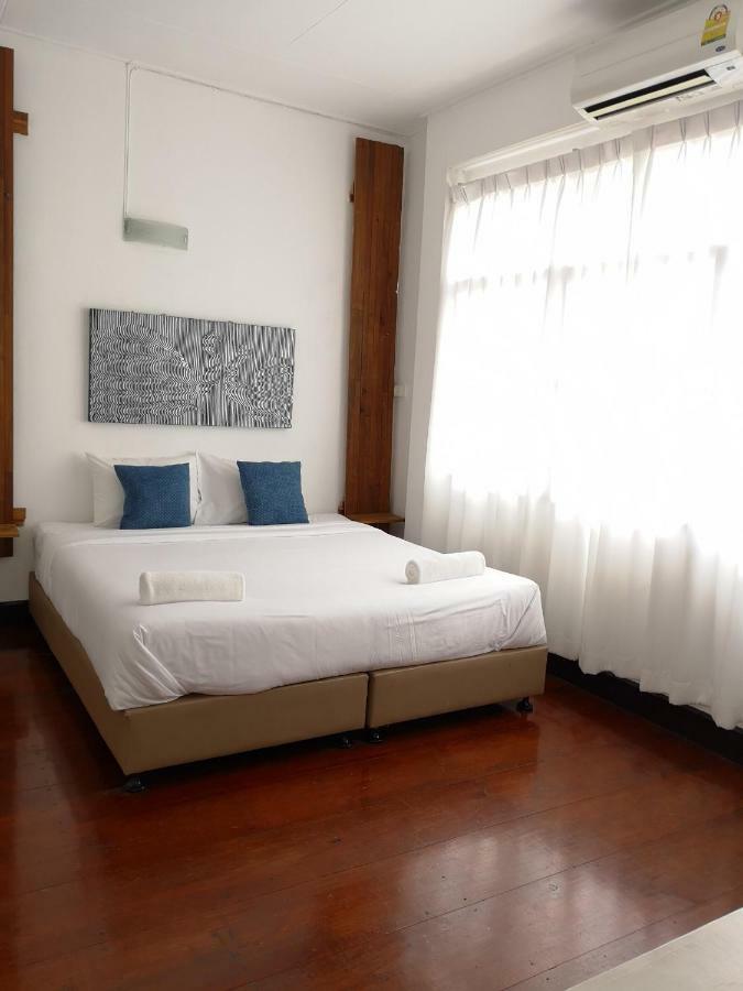 Cozy By Funwahn Bed and Breakfast Chiang Mai Exteriör bild